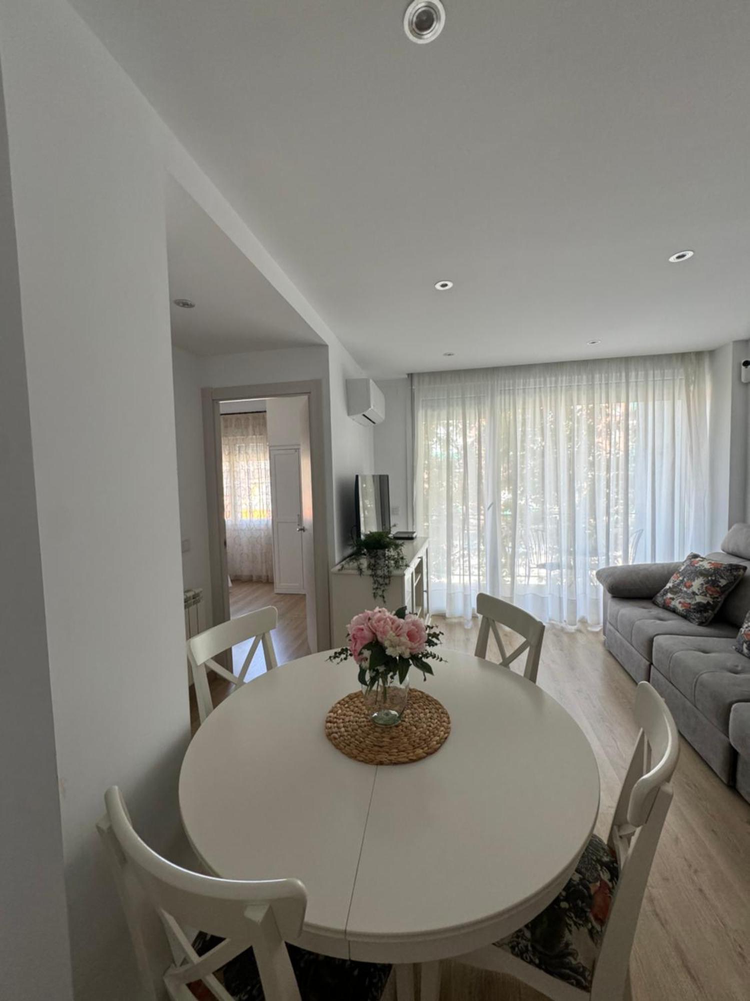 알칼라데에나레스 Alcala Luxury Piso Completo De 80M 아파트 외부 사진