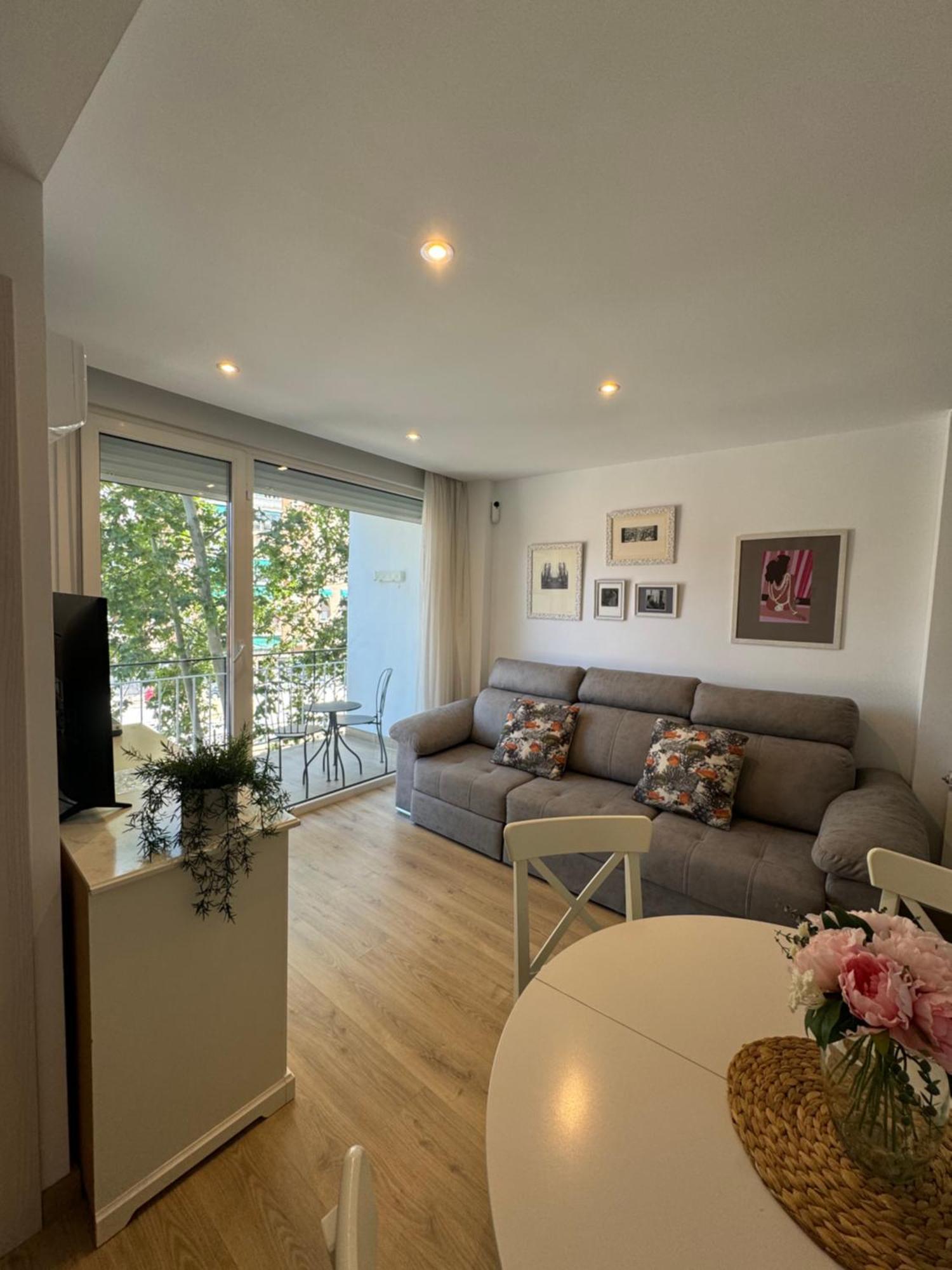 알칼라데에나레스 Alcala Luxury Piso Completo De 80M 아파트 외부 사진