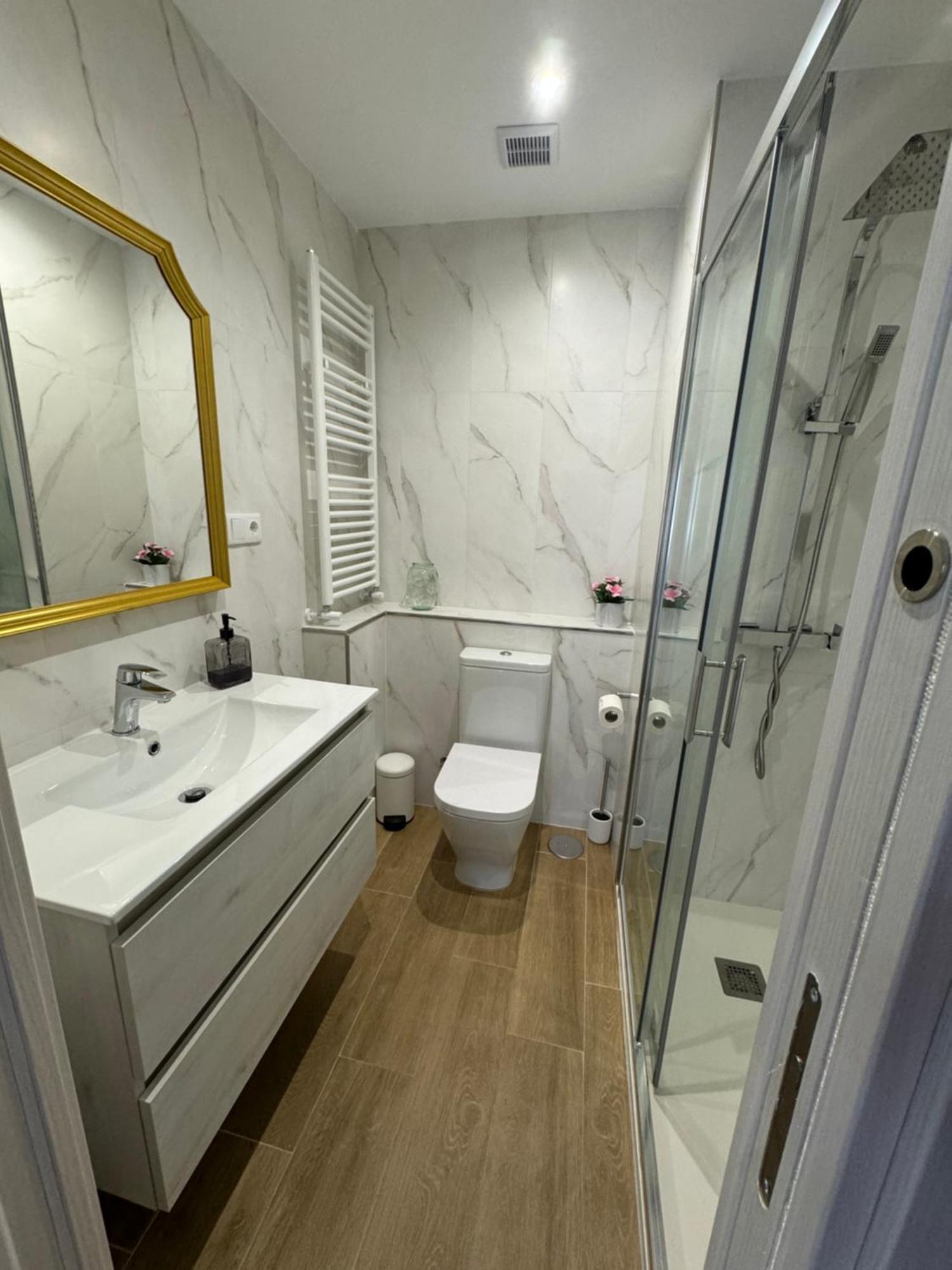 알칼라데에나레스 Alcala Luxury Piso Completo De 80M 아파트 외부 사진
