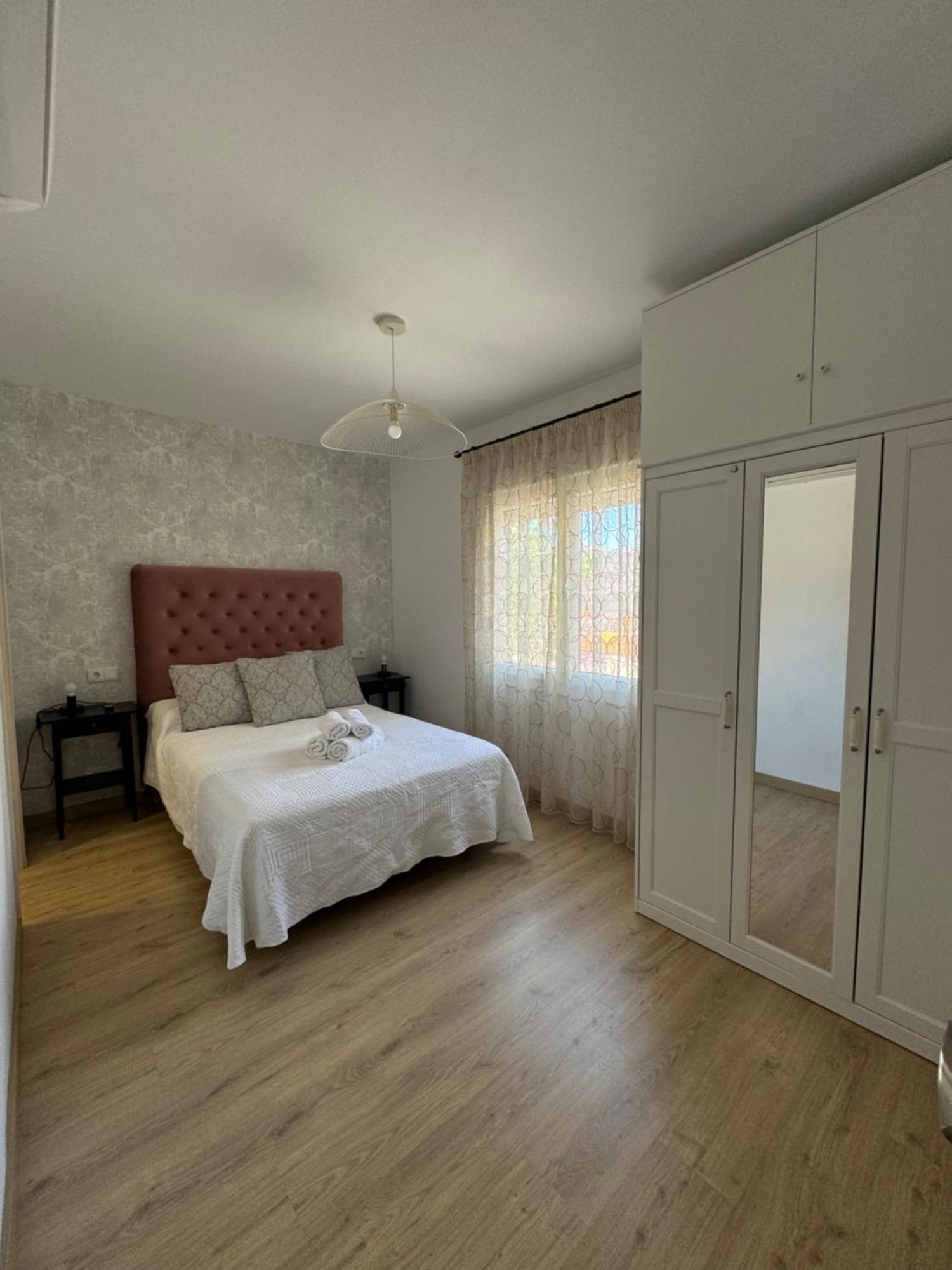 알칼라데에나레스 Alcala Luxury Piso Completo De 80M 아파트 외부 사진
